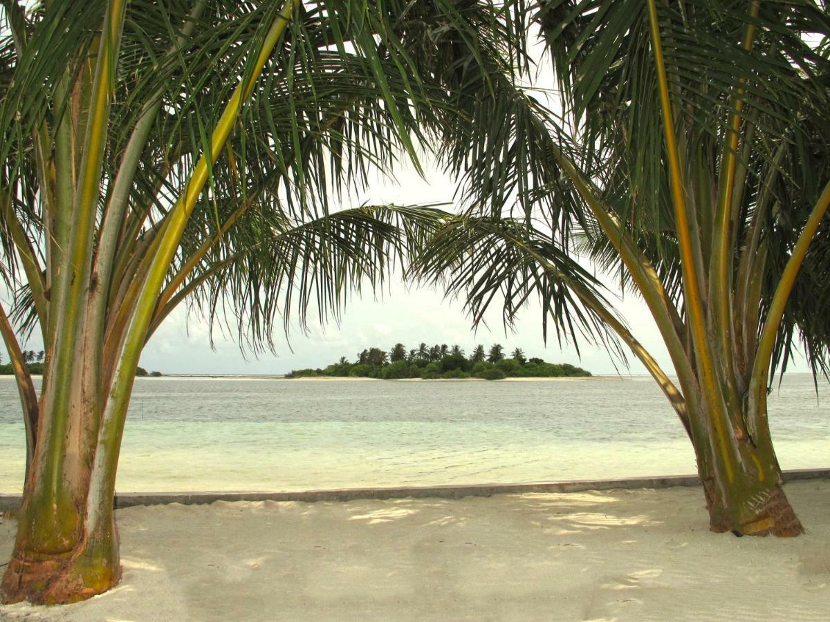 Sea Star Diving Hotel Addu City Exterior photo